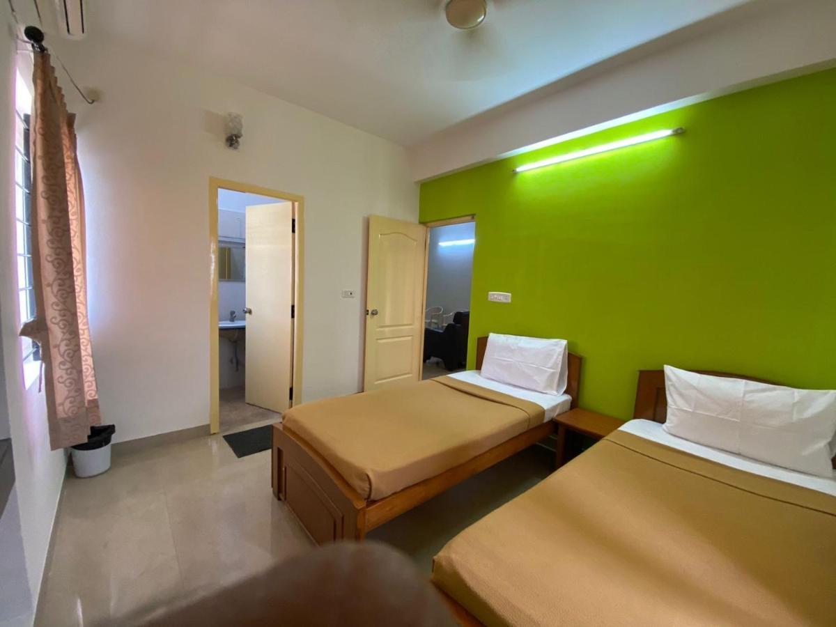 Thulasirams Service Apartments Coimbatore Extérieur photo